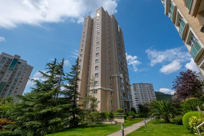 Maltepe Adatepe Sitesi 2+1 Daire